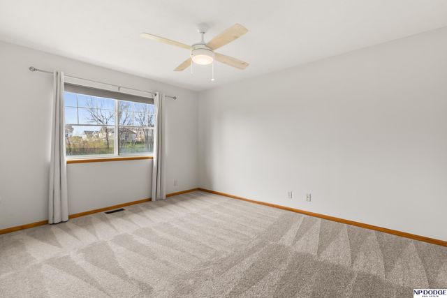 8919 Venice Lane, Lincoln, NE 68526