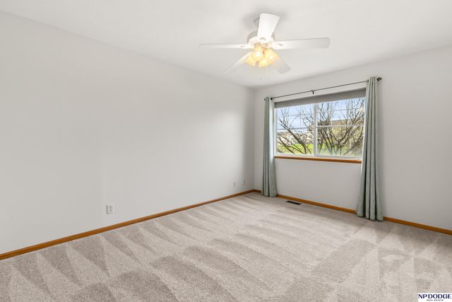 8919 Venice Lane, Lincoln, NE 68526