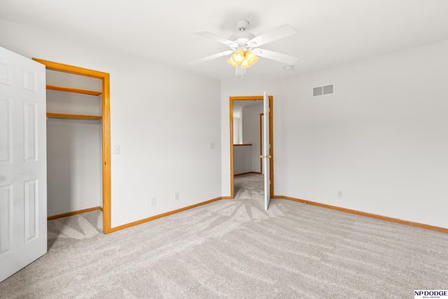 8919 Venice Lane, Lincoln, NE 68526