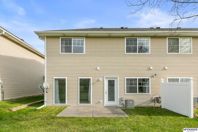 8919 Venice Lane, Lincoln, NE 68526
