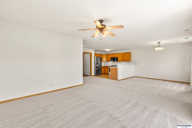 8919 Venice Lane, Lincoln, NE 68526