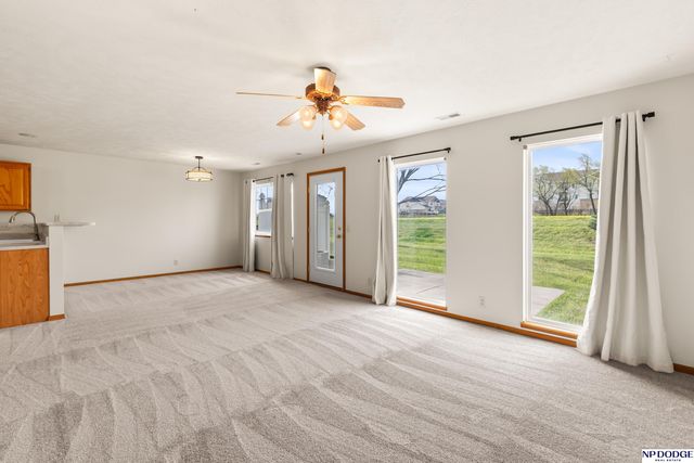 8919 Venice Lane, Lincoln, NE 68526