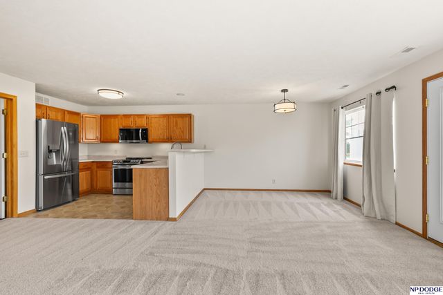 8919 Venice Lane, Lincoln, NE 68526