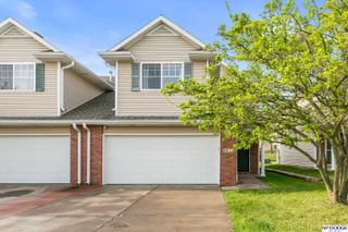 8919 Venice Lane, Lincoln, NE 68526