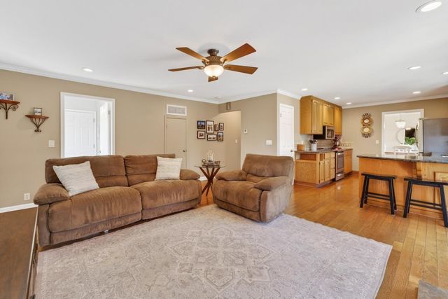 6050 Castello Drive, San Jose, CA 95120