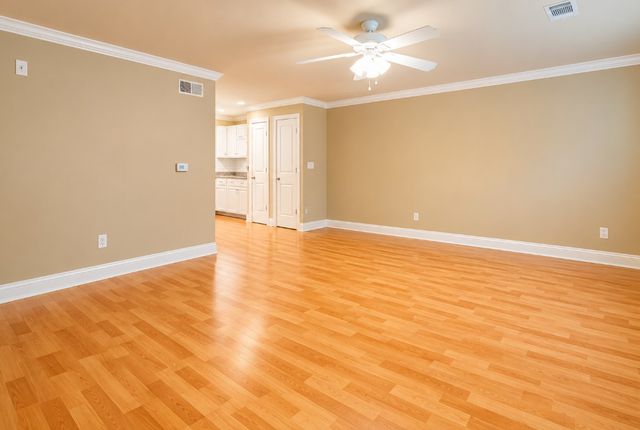 1725 Harvey Mitchell Parkway S 213, College Station, TX 77840