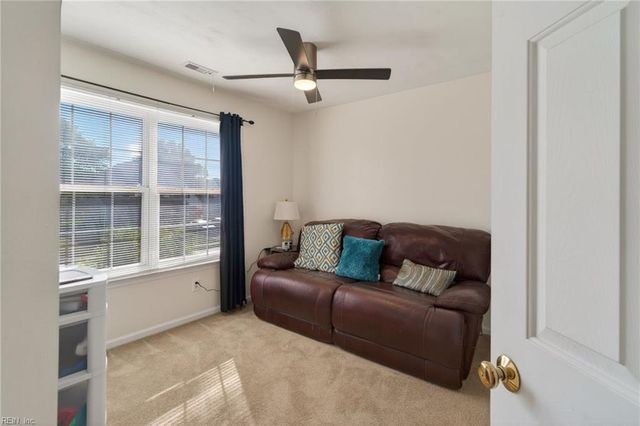 6 Grist Mill DR, Hampton, VA 23669