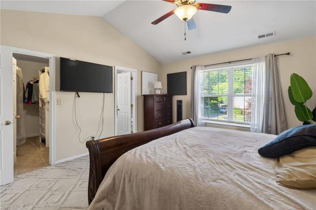 6 Grist Mill DR, Hampton, VA 23669