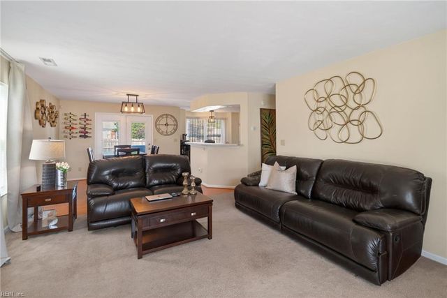6 Grist Mill DR, Hampton, VA 23669