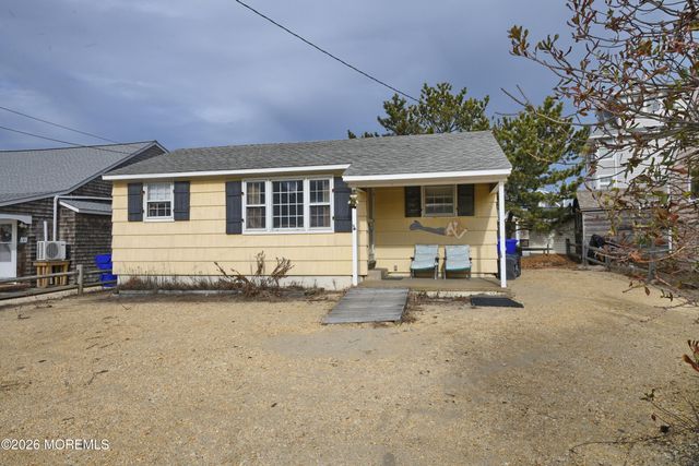 105 E Kupper Drive, Mantoloking, NJ 08738