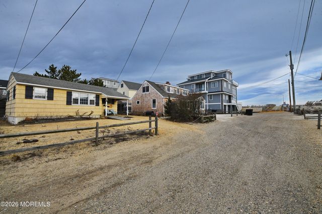 105 E Kupper Drive, Mantoloking, NJ 08738