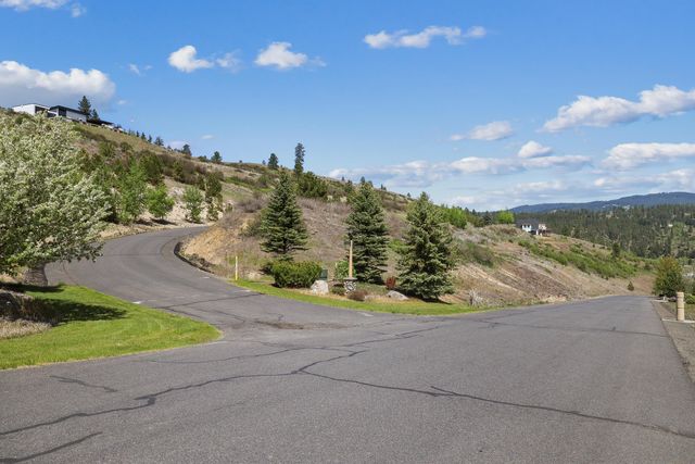 1824 E Tomahawk Ln, Spokane, WA 99224