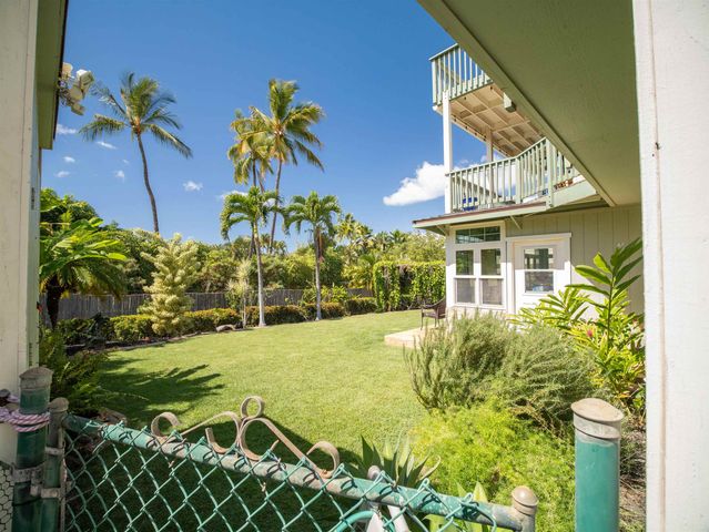 2858 Puu Hoolai St, Kihei, HI 96753