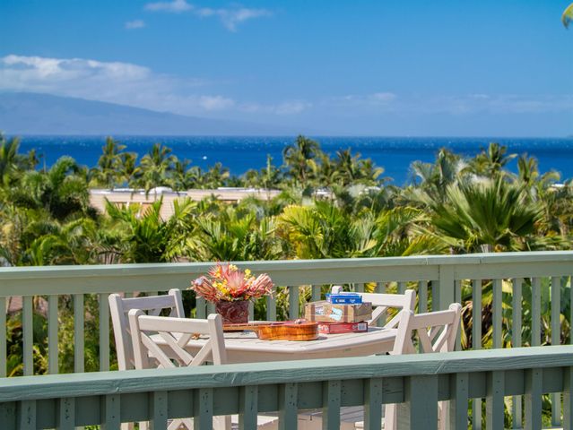 2858 Puu Hoolai St, Kihei, HI 96753