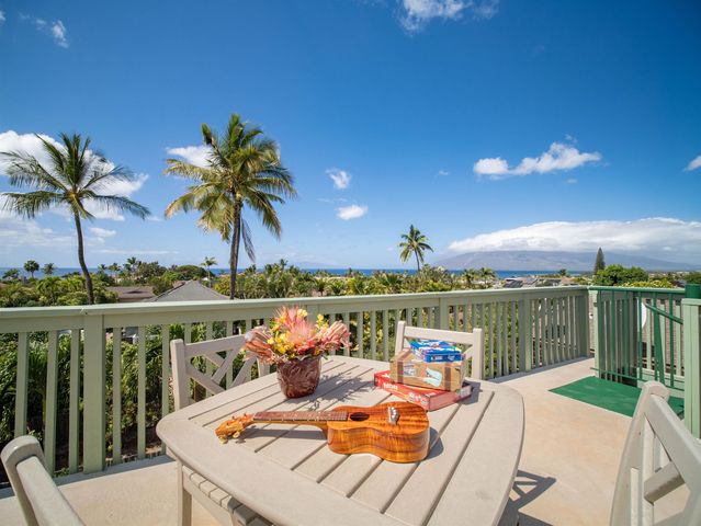 2858 Puu Hoolai St, Kihei, HI 96753