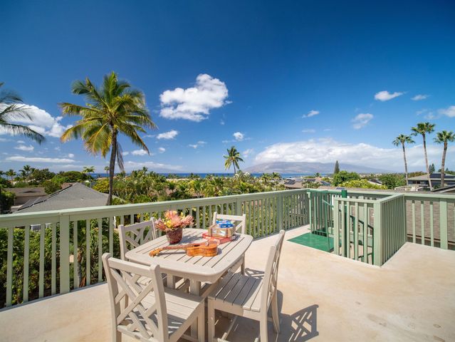 2858 Puu Hoolai St, Kihei, HI 96753