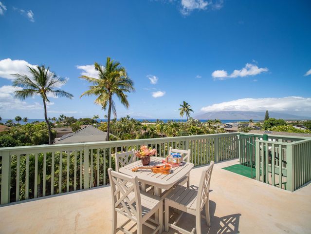 2858 Puu Hoolai St, Kihei, HI 96753