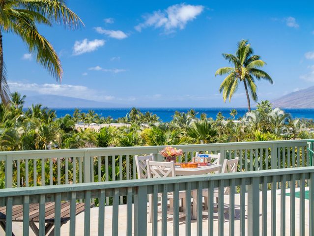 2858 Puu Hoolai St, Kihei, HI 96753