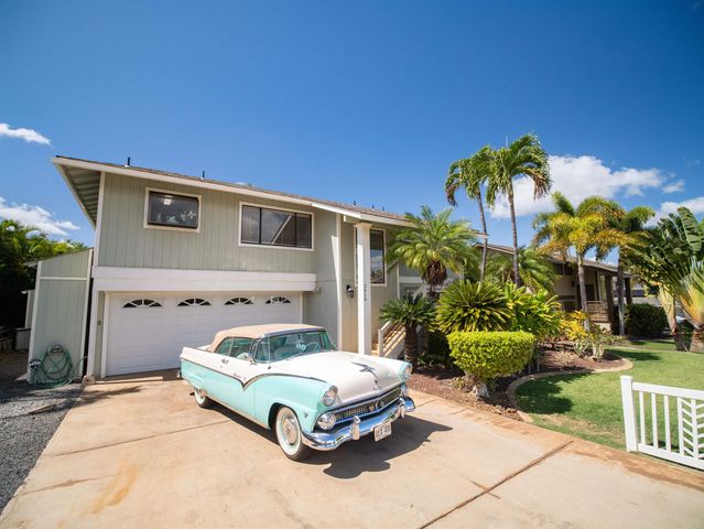 2858 Puu Hoolai St, Kihei, HI 96753