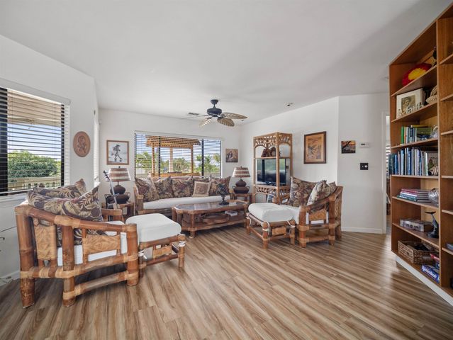 2858 Puu Hoolai St, Kihei, HI 96753