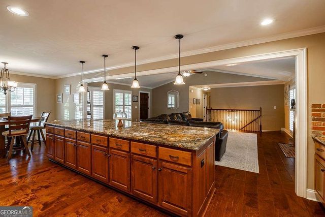 275 Davis Estates Road, Athens, GA 30606