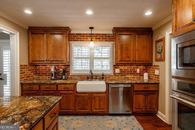 275 Davis Estates Road, Athens, GA 30606