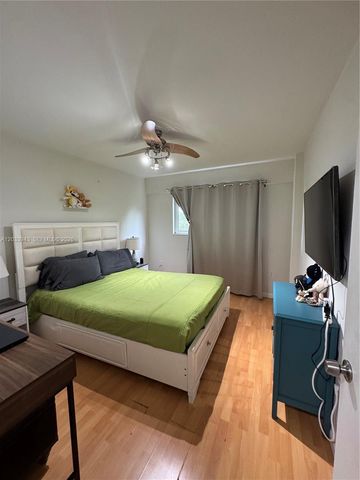 645 NE 121st Street 304, North Miami, FL 33161