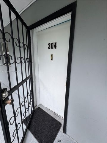 645 NE 121st Street 304, North Miami, FL 33161
