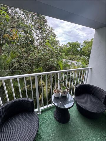 645 NE 121st Street 304, North Miami, FL 33161
