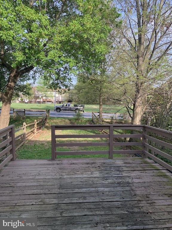 Image 10 of property listing at 115 HAPSBURG CT, Parkville, MD 21234