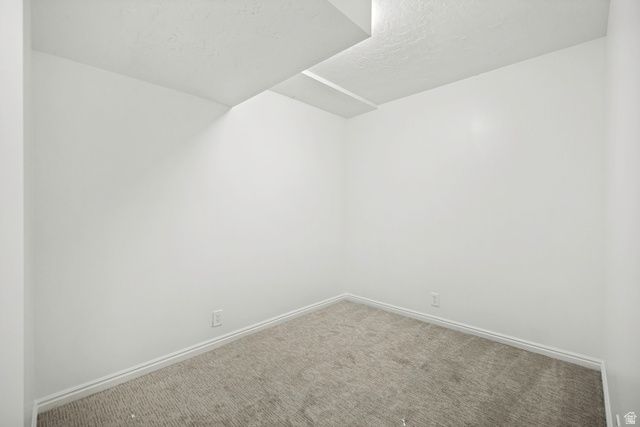 1102 E LOCH LOMOND WAY, Millcreek, UT 84117