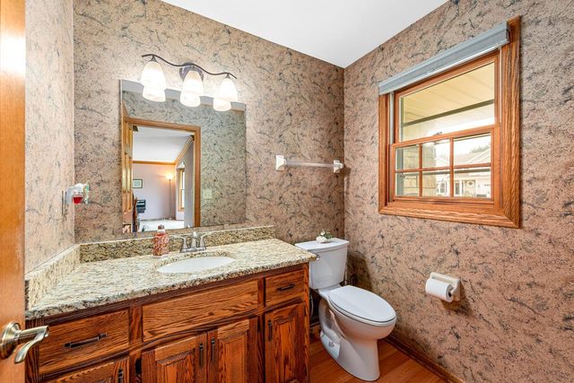N60W24621 Rocky Hollow PASS, Sussex, WI 53089