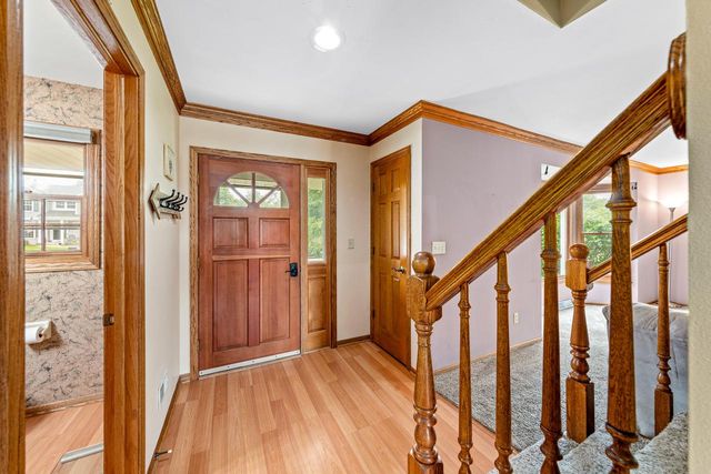 N60W24621 Rocky Hollow PASS, Sussex, WI 53089