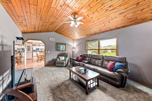 N60W24621 Rocky Hollow PASS, Sussex, WI 53089