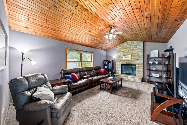 N60W24621 Rocky Hollow PASS, Sussex, WI 53089