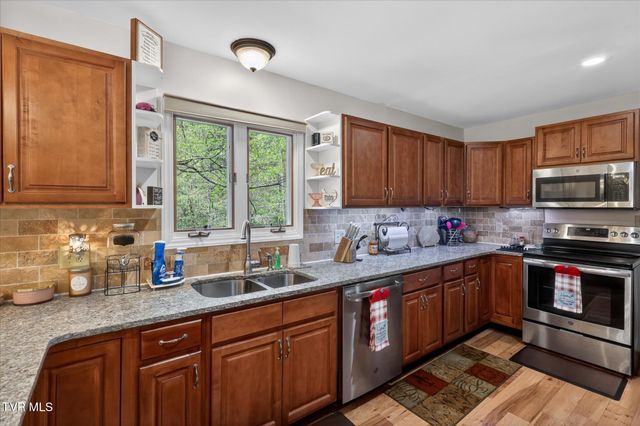 603 Blue Springs Road, Elizabethton, TN 37643