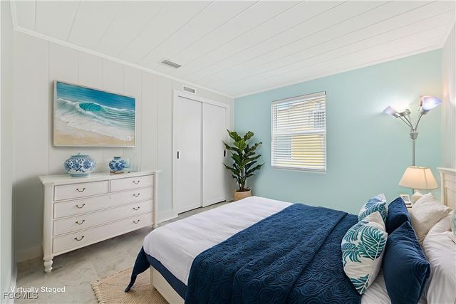 2500 Harbor View DR, Matlacha, FL 33993