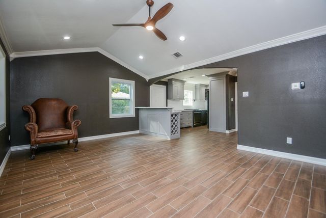 12315 Maxim Drive, Houston, TX 77065