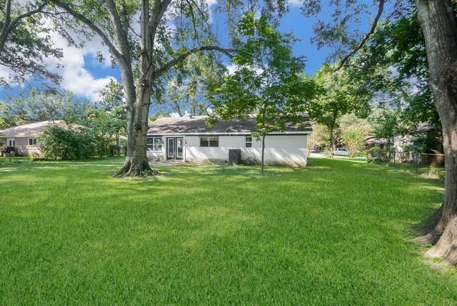 12315 Maxim Drive, Houston, TX 77065