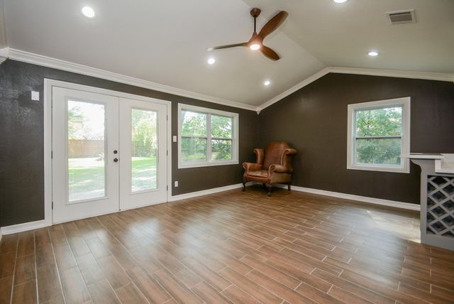 12315 Maxim Drive, Houston, TX 77065