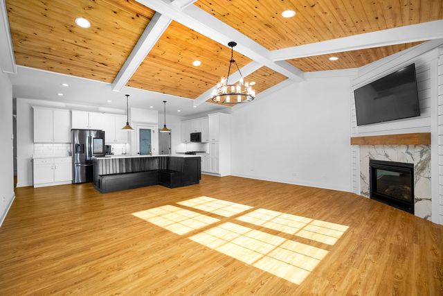 26411 W Stephanie Drive, Channahon, IL 60410