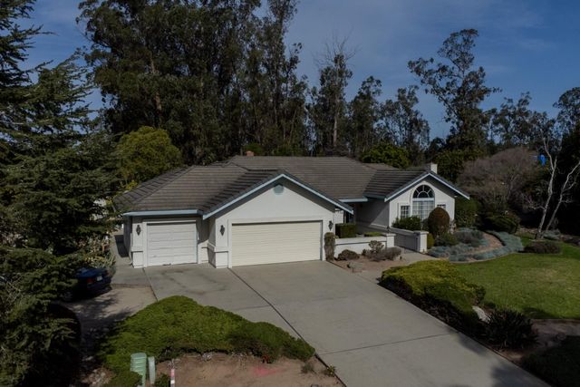 18430 Meadow Ridge Road, Prunedale, CA 93907