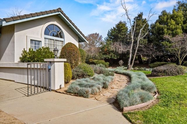 18430 Meadow Ridge Road, Prunedale, CA 93907