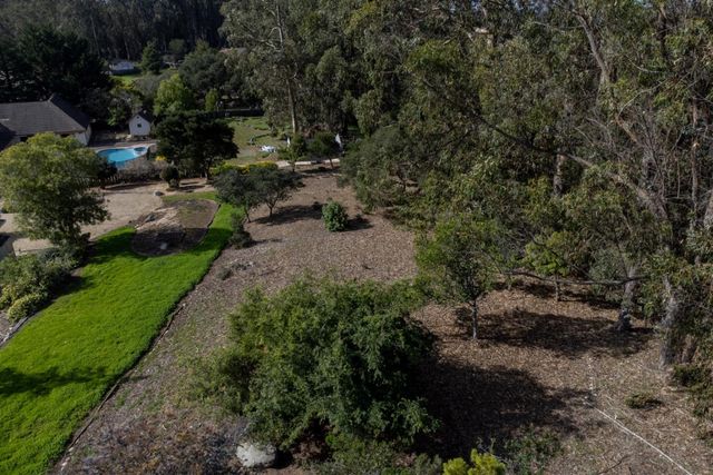 18430 Meadow Ridge Road, Prunedale, CA 93907