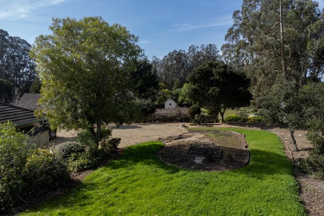 18430 Meadow Ridge Road, Prunedale, CA 93907