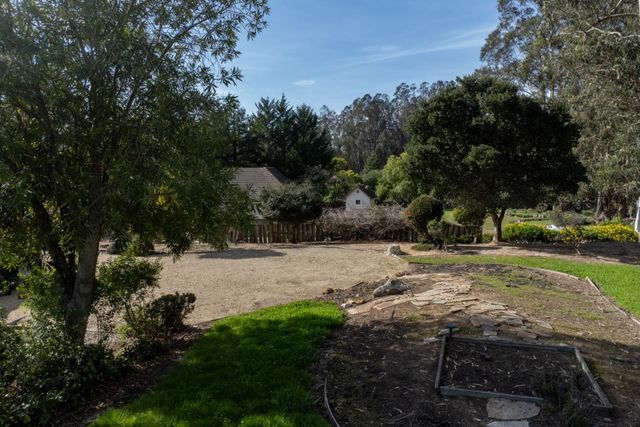 18430 Meadow Ridge Road, Prunedale, CA 93907