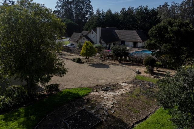 18430 Meadow Ridge Road, Prunedale, CA 93907