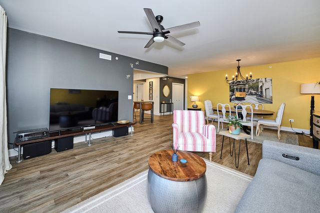 740 Creekside Drive 510, Mount Prospect, IL 60056