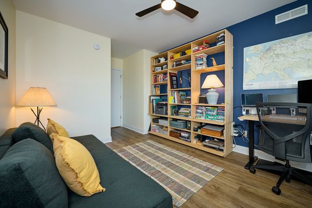 740 Creekside Drive 510, Mount Prospect, IL 60056