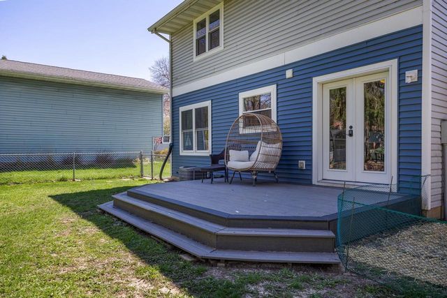 506 Seven Nations Drive, Madison, WI 53713